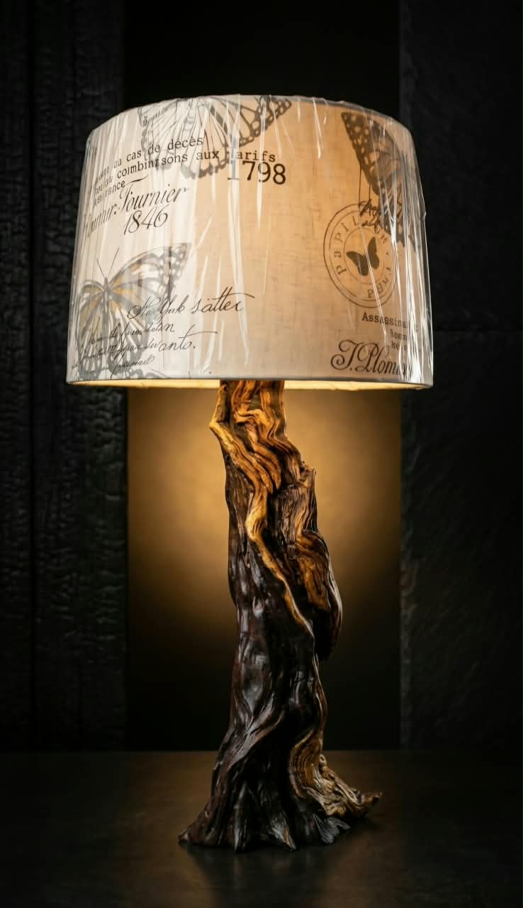 DRIFTWOOD TABLE LAMP